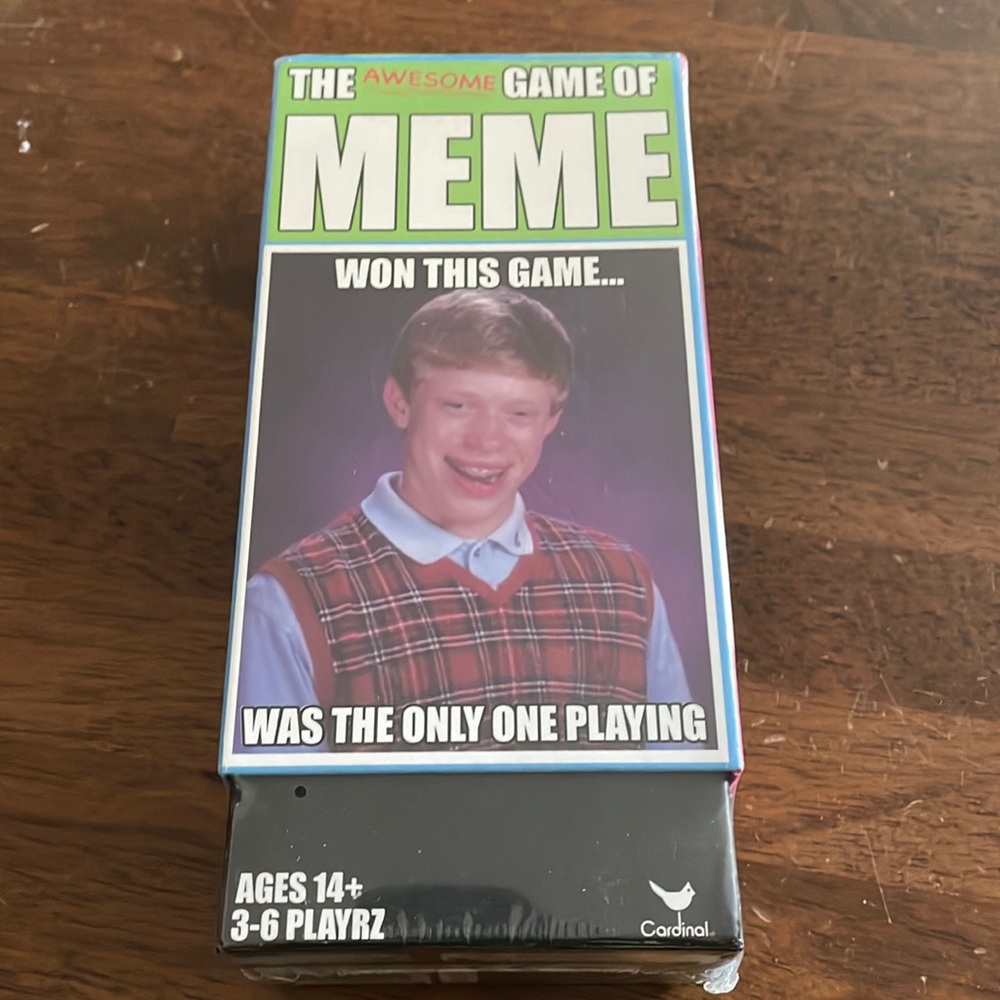 🎁 NEW THE AWESOME GAME OF MEME fun card game. A picture is worth 1000 memes!